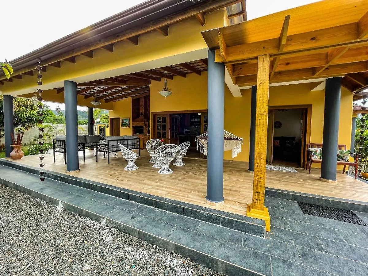 Villa Rosalia Jarabacoa Con Piscina Climatizada