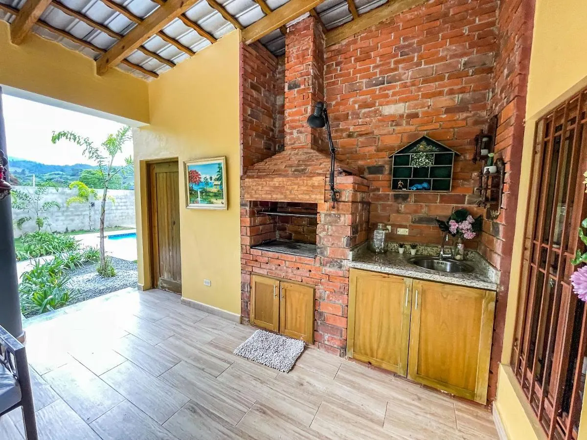 Villa Rosalia Jarabacoa Con Piscina Climatizada
