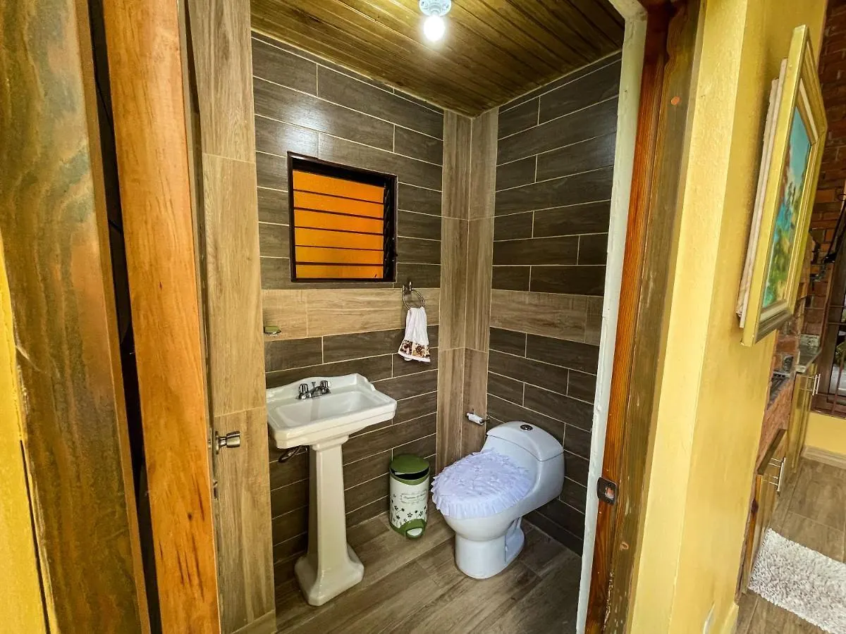 Villa Rosalia Jarabacoa Con Piscina Climatizada