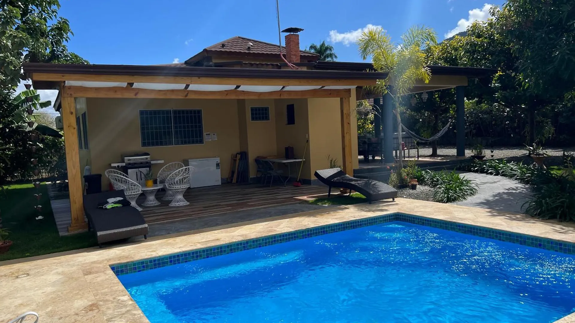 Villa Rosalia Jarabacoa Con Piscina Climatizada